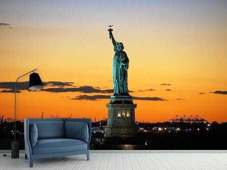 Papier peint photo Statue de la liberté à la lumière du soir
