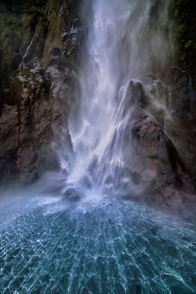 Fototapet Stirling Falls Along Milford Sound