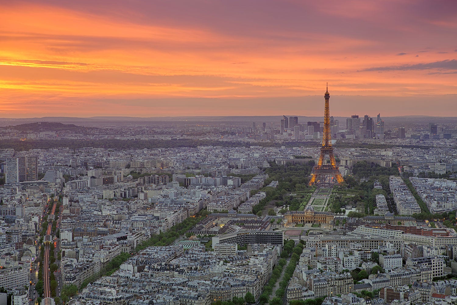 Valokuvatapetti Paris Skyline At Sunset