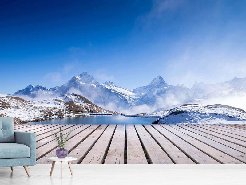 Papier peint photo Terrasse sur un lac de montagne suisse